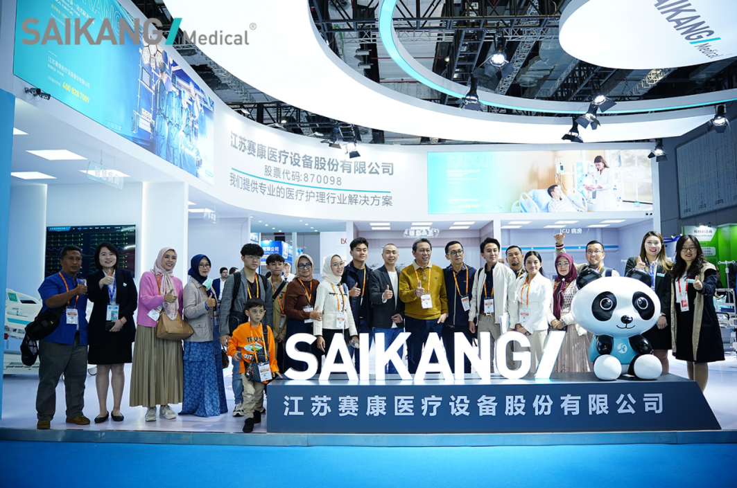 上海CMEF展会圆满收官，5001拉斯维加斯实力破圈，人气“热辣滚烫”！